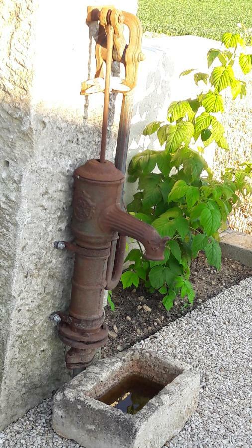 Au Grain D'Orge Vila Echire Exterior foto